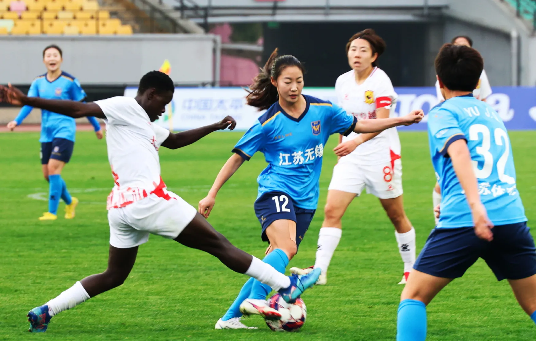 开云-关于今晨足总杯传出新动向;马德里竞技战术微调;管理层表态——赛场秩序良好;临场指挥获称赞的信息