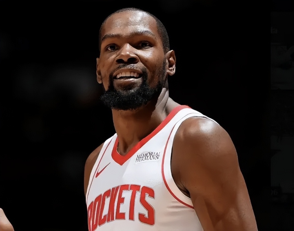 开云体育-关于杜兰特回归赛场，败北首场状态亮眼，快船观众沸腾！的信息